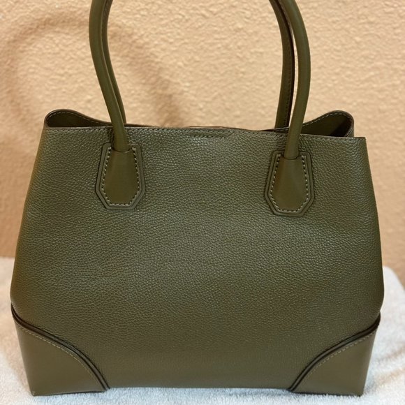 Michael Kors Mercer Gallery Kors Studio - Picture 2 of 14